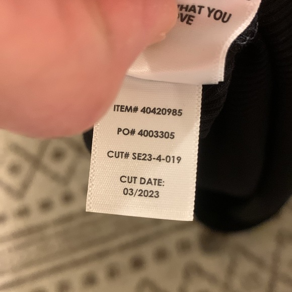 TORRID Super Soft Ribbed Smock Waist Lounge Short in Deep Black Inseam 3.25” NWT - Picture 9 of 9